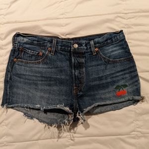 Levi cherry 🍒 shorts